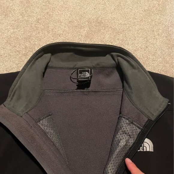 North Face Apex Soft Shell Jacket - Picture 4 of 6